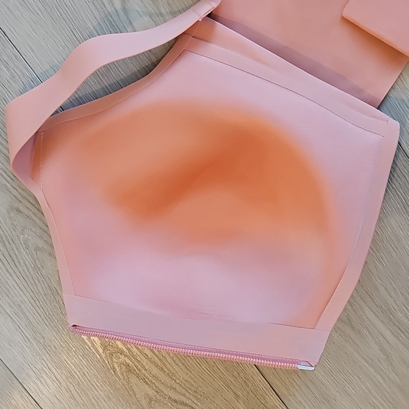 Knix Catalyst Front Zip Sporta Bra, Size 8 - Picture 9 of 12